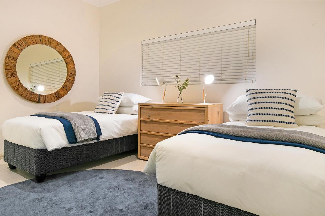 Luxury Serviced Mountain Villa In Constantia Cape Town Exterior foto