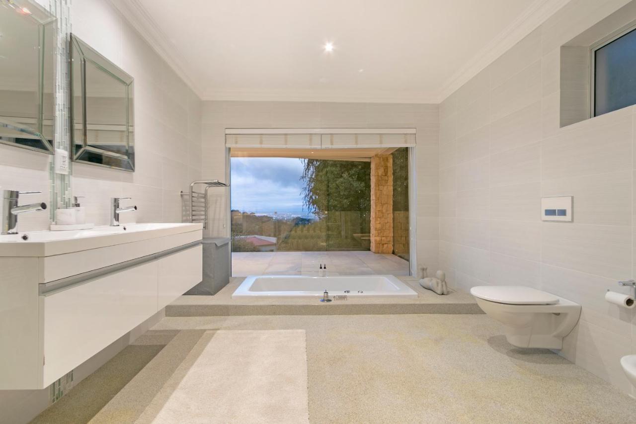 Luxury Serviced Mountain Villa In Constantia Cape Town Exterior foto