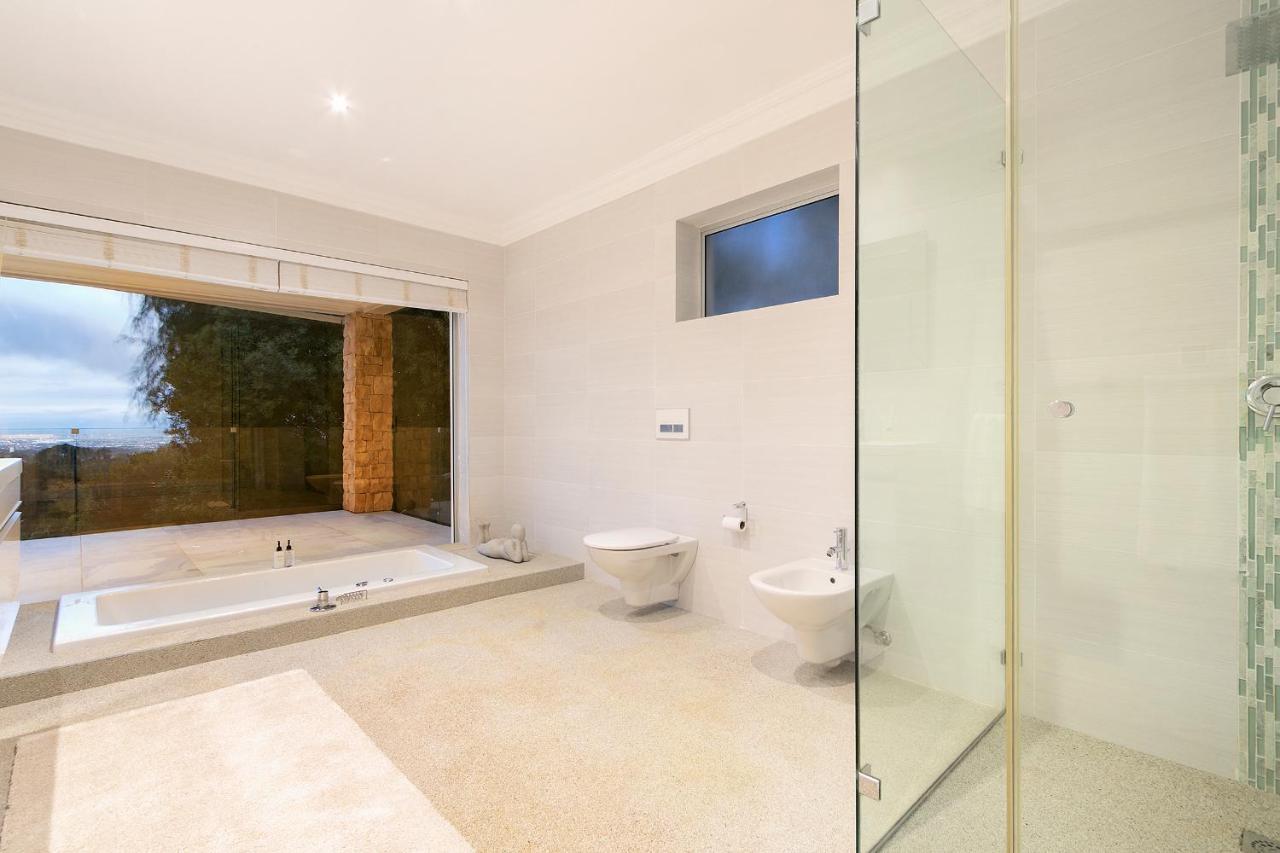 Luxury Serviced Mountain Villa In Constantia Cape Town Exterior foto
