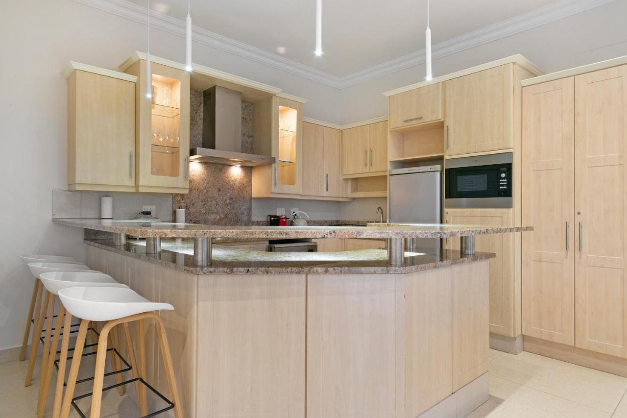 Luxury Serviced Mountain Villa In Constantia Cape Town Exterior foto