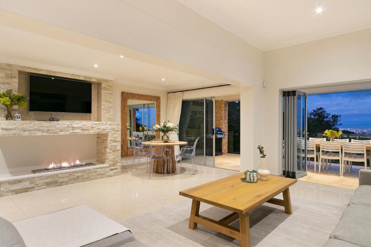Luxury Serviced Mountain Villa In Constantia Cape Town Exterior foto